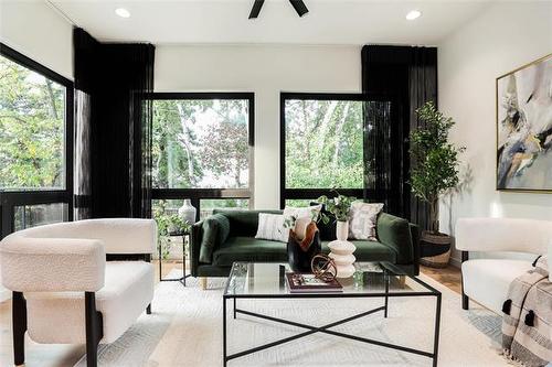 14 Ike Kraut Pl, Winnipeg, MB 