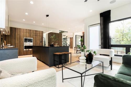 14 Ike Kraut Pl, Winnipeg, MB 