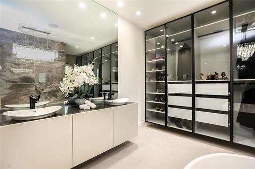 14 Ike Kraut Pl, Winnipeg, MB 