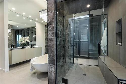 14 Ike Kraut Pl, Winnipeg, MB 