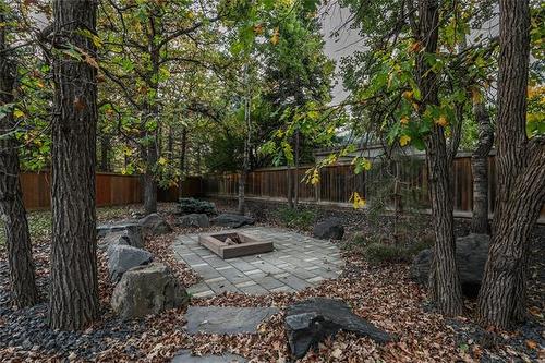 14 Ike Kraut Pl, Winnipeg, MB 