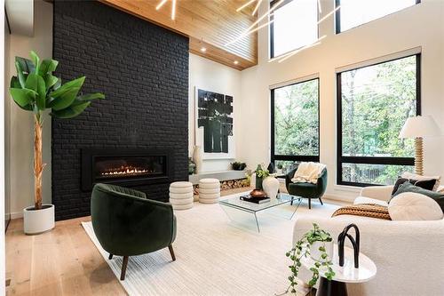 14 Ike Kraut Pl, Winnipeg, MB 