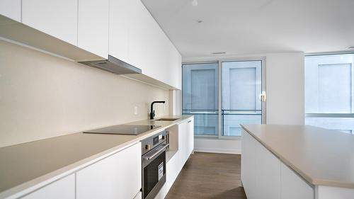 Cuisine - 2308-1160 Rue Mackay, Montréal (Ville-Marie), QC - Indoor Photo Showing Kitchen