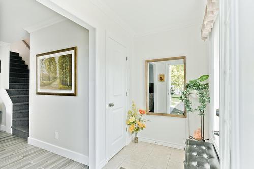 Hall d'entrée/Vestibule - 1529 Rue Des Horizons, Magog, QC - Indoor Photo Showing Other Room
