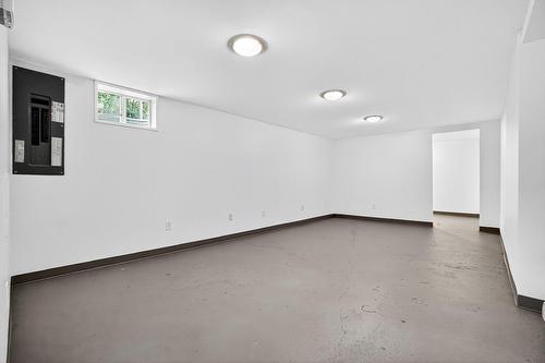 Playroom - 12 Place Redfern, Beaconsfield, QC - Indoor Photo Showing Other Room