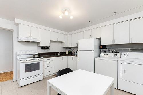 Kitchen - 2-6415 Rue Laurendeau, Montréal (Le Sud-Ouest), QC - Indoor Photo Showing Kitchen
