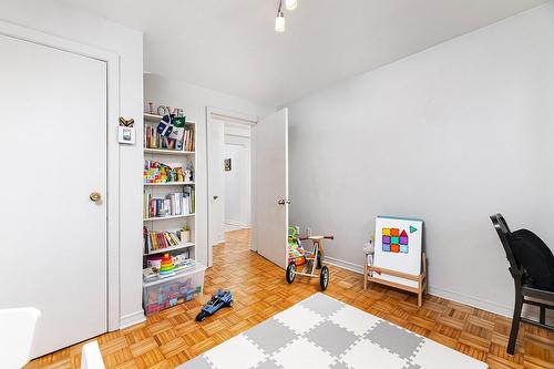 Bedroom - 2-6415 Rue Laurendeau, Montréal (Le Sud-Ouest), QC - Indoor