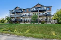 304-622 Rue Jeanne-Mance  Salaberry-De-Valleyfield, QC J6T 4G5