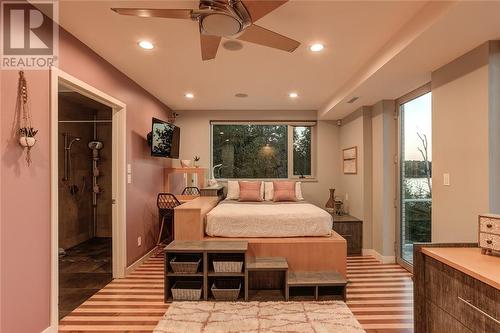 2410 South Bay, Sudbury, ON - Indoor