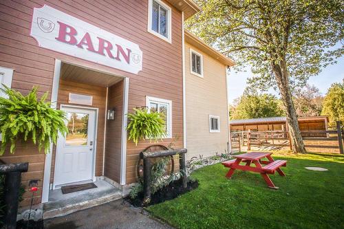 Écurie - 2890Z Ch. Ste-Angélique, Saint-Lazare, QC - Outdoor With Exterior