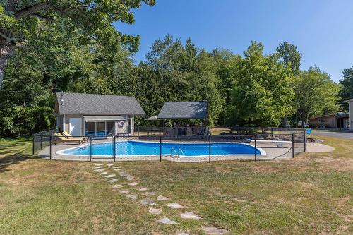 Piscine - 2890Z Ch. Ste-Angélique, Saint-Lazare, QC - Outdoor With In Ground Pool With Backyard