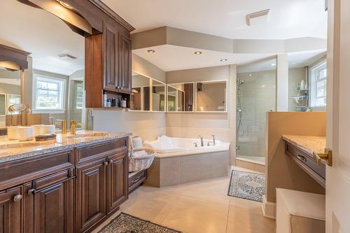 Salle de bains attenante à la CCP - 2890Z Ch. Ste-Angélique, Saint-Lazare, QC - Indoor Photo Showing Bathroom
