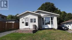 45 Laprairie CRES  Elliot Lake, ON P5A 3B7