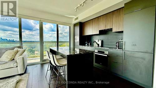 733 - 20 O'Neill Road, Toronto, ON - Indoor