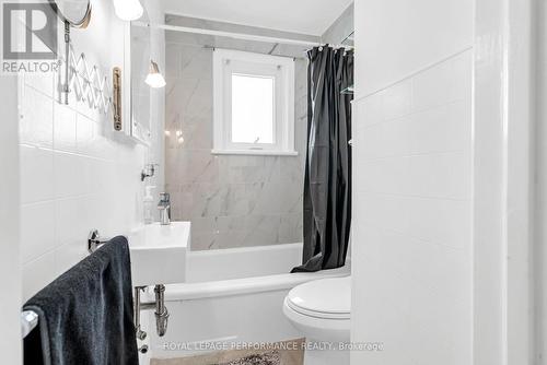 543 Fifth Street E, Cornwall, ON - Indoor Photo Showing Bathroom