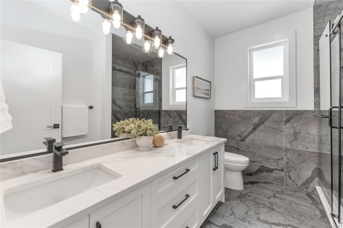 3211 Woodrush Dr, Duncan, BC 