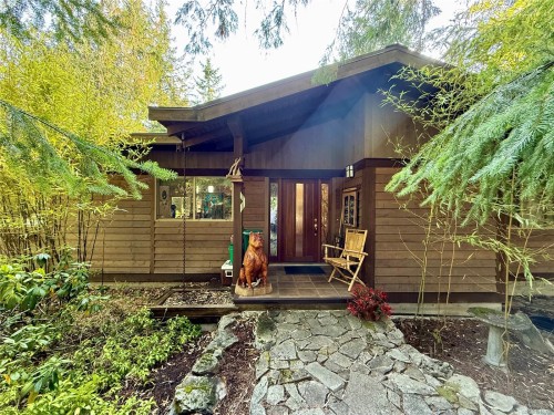 2623 Yardarm Rd, Pender Island, BC 