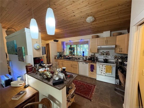 2623 Yardarm Rd, Pender Island, BC 