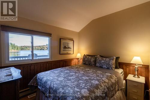 1317 Sullivan Drive, Dysart Et Al (Harburn), ON - Indoor Photo Showing Bedroom