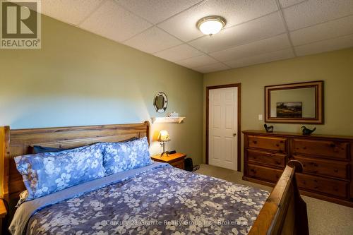 1317 Sullivan Drive, Dysart Et Al (Harburn), ON - Indoor Photo Showing Bedroom