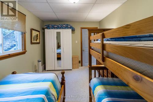 1317 Sullivan Drive, Dysart Et Al (Harburn), ON - Indoor Photo Showing Bedroom