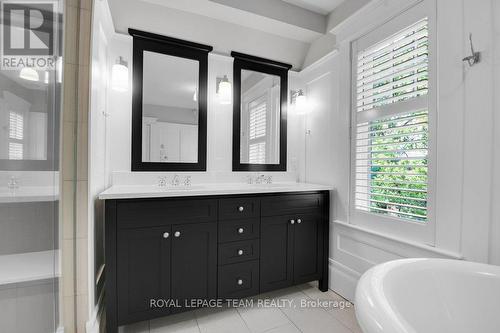 7 Second Avenue, Ottawa, ON - Indoor Photo Showing Bathroom