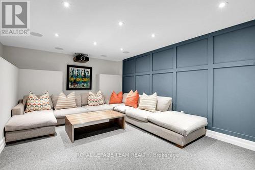 7 Second Avenue, Ottawa, ON - Indoor Photo Showing Living Room