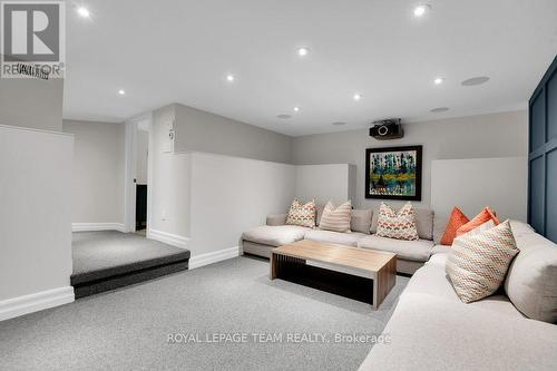 7 Second Avenue, Ottawa, ON - Indoor