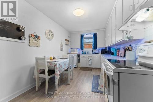 Unit A kitchen - 7 Isabella Street, Pembroke, ON - Indoor Photo Showing Dining Room