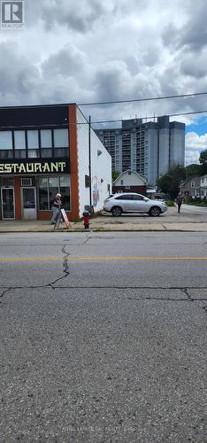 4880 Victoria Avenue, Niagara Falls (Downtown), ON 