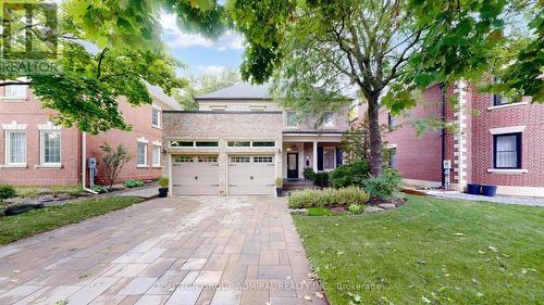 60 BAYNARDS LANE  Richmond Hill, ON L4C 9B4