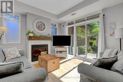 102 - 400 MCLEOD STREET  Ottawa, ON K2P 1A6