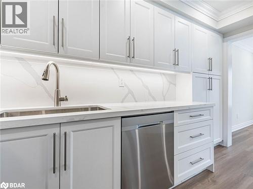 455 Apache Court Unit# 62, Mississauga, ON - Indoor Photo Showing Kitchen With Double Sink