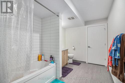 1400 Mayview Avenue, Ottawa, ON - Indoor Photo Showing Bathroom
