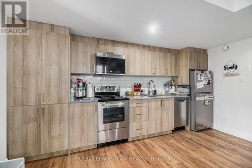 1400 Mayview Avenue, Ottawa, ON - Indoor Photo Showing Kitchen