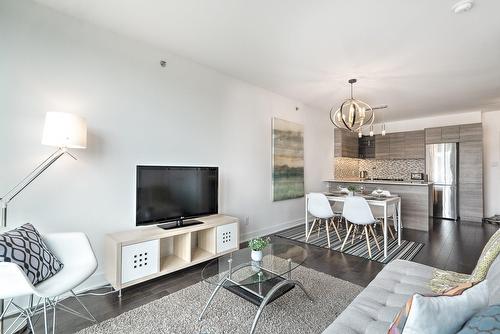 Living room - 1605-1800 Boul. René-Lévesque O., Montréal (Ville-Marie), QC - Indoor Photo Showing Living Room