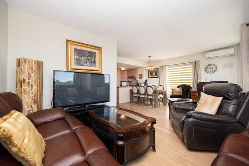 Salon - 602-480 Boul. Galland, Dorval, QC - Indoor Photo Showing Living Room