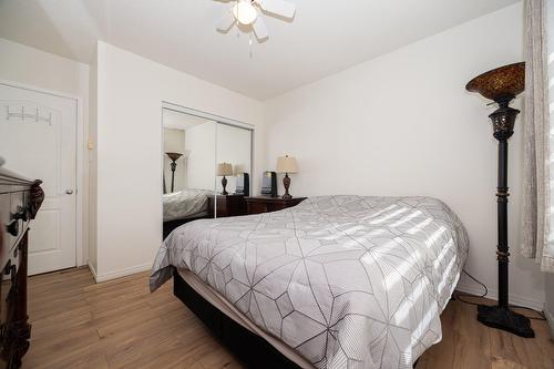 Chambre à coucher - 602-480 Boul. Galland, Dorval, QC - Indoor Photo Showing Bedroom