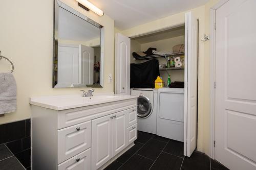 Salle de bains - 602-480 Boul. Galland, Dorval, QC - Indoor Photo Showing Laundry Room