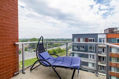 Balcon - 806-740 Av. Victoria, Saint-Lambert, QC - Outdoor