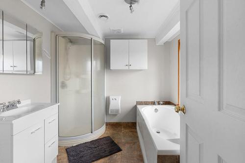 Bathroom - 259 Boul. Jacques-Cartier, Shannon, QC - Indoor Photo Showing Bathroom