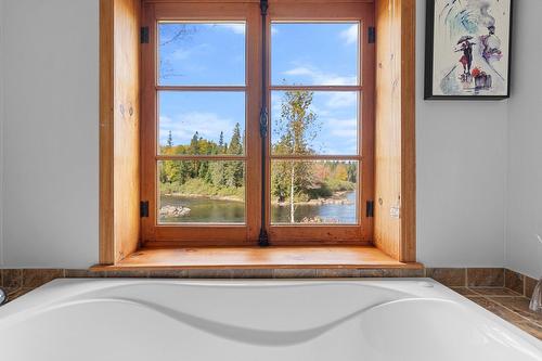 Bathroom - 259 Boul. Jacques-Cartier, Shannon, QC - Indoor Photo Showing Bathroom