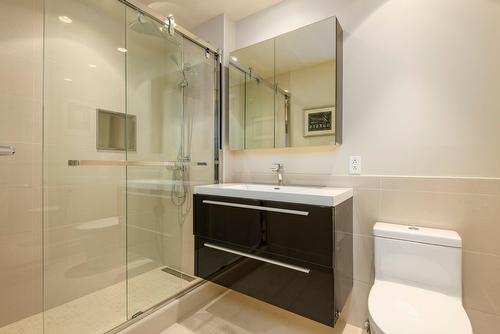 Bathroom - 7N-1650 Rue Sherbrooke O., Montréal (Ville-Marie), QC - Indoor Photo Showing Bathroom