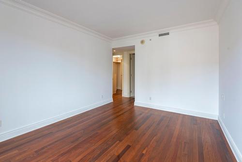 Primary bedroom - 7N-1650 Rue Sherbrooke O., Montréal (Ville-Marie), QC - Indoor Photo Showing Other Room