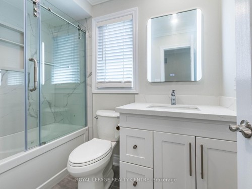 62-455 Apache Court, Mississauga, ON - Indoor Photo Showing Bathroom