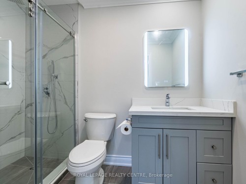 62-455 Apache Court, Mississauga, ON - Indoor Photo Showing Bathroom