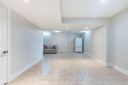 62-455 Apache Court, Mississauga, ON - Indoor Photo Showing Other Room