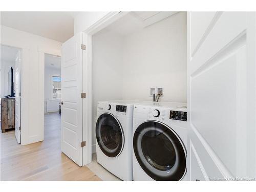 2 Huntingdon Ci, Fredericton, NB 