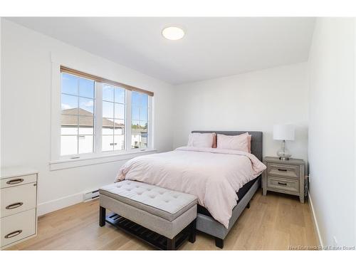 2 Huntingdon Ci, Fredericton, NB 