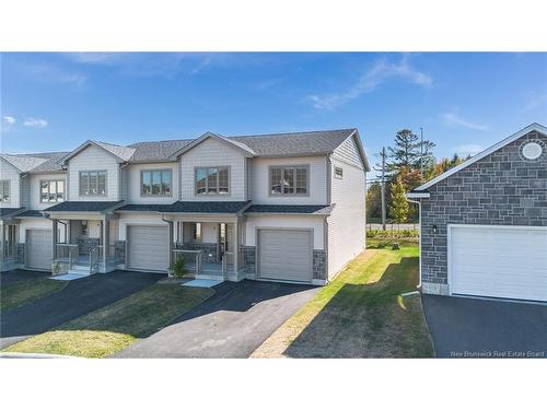 2 Huntingdon Ci, Fredericton, NB 